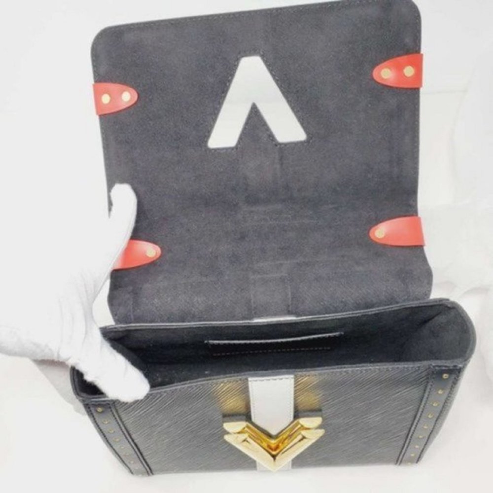 Louis Vuitton Twist MM Monogram Limited EditionBag - Picture 11 of 16